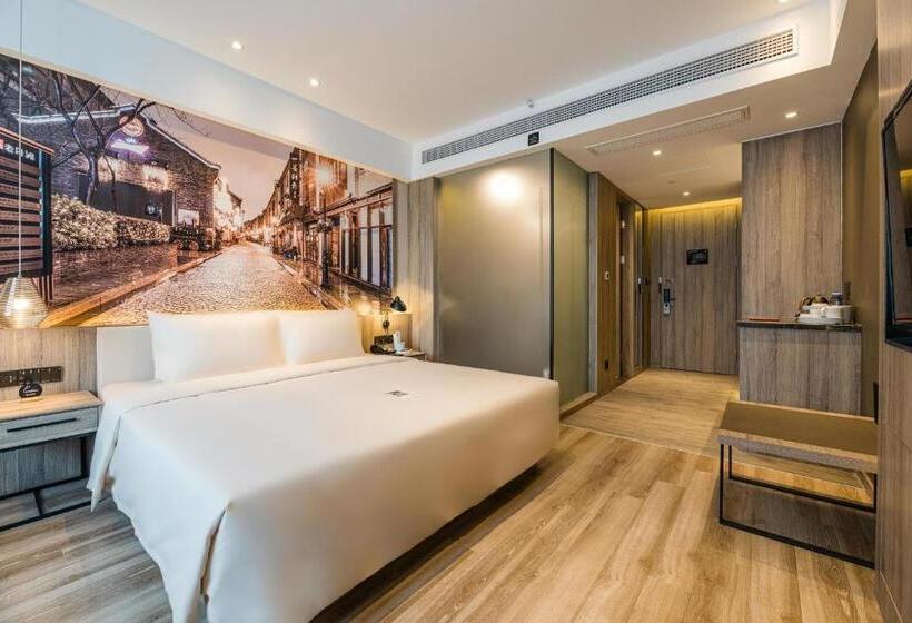 Номер Superior, Atour Hotel Ningbo Laowaitan