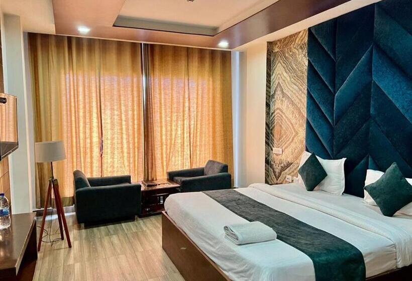 Family Suite, The Golden Oyster, Dehradun