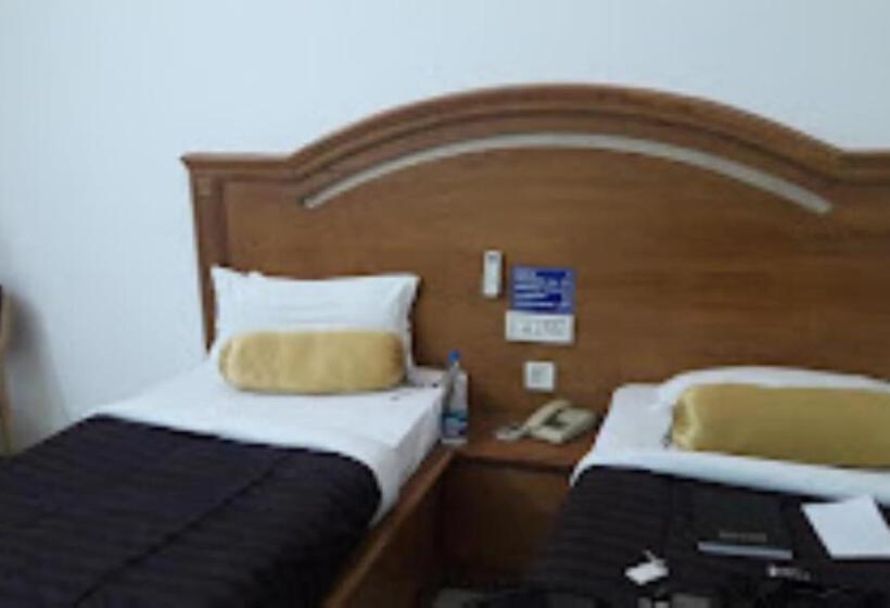 Номер Стандарт, The Grand 3star Sindhu Hotel, Mahbubnagar
