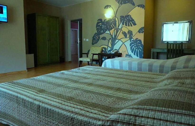 三人经典房间, хотел стиляна/hotel Stilyana
