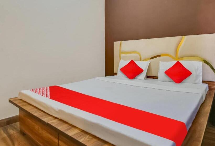Трехместный Номер Классика, Oyo Hotel Riyasat Inn