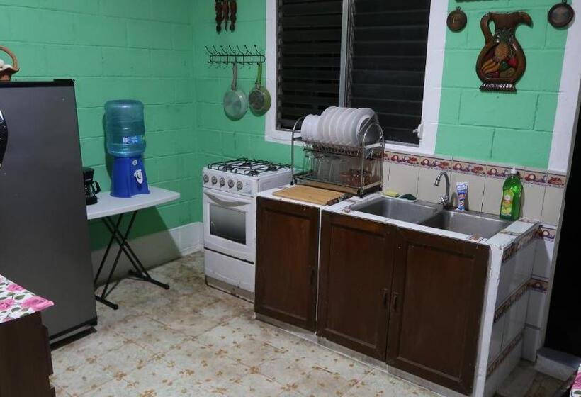 اتاق استاندارد, Palacios Hub 1