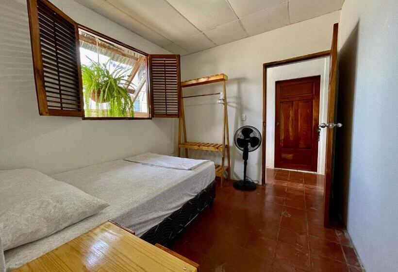스탠다드 룸, Hostal Namborus
