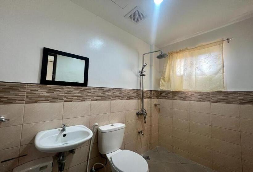 Quarto Deluxe, Dinah S Tourist Inn