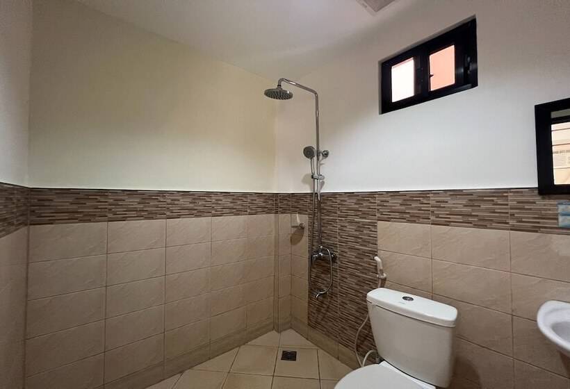 Quarto Estandar, Dinah S Tourist Inn