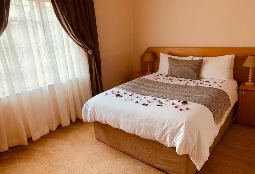 1 Bedroom Chalet, Khutsong Lodge