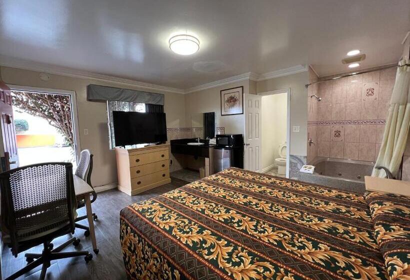 Люкс Повышенной Комфортности, Flamingo Motel Oxnard
