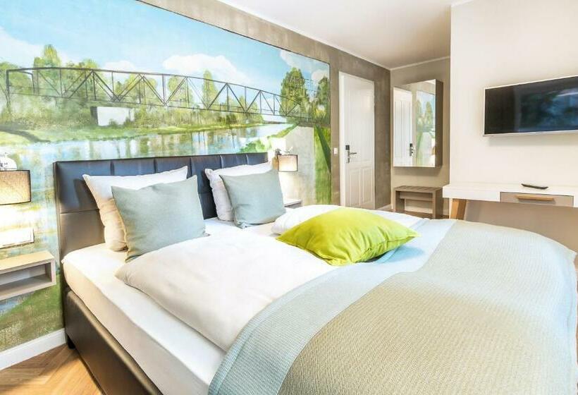 Quarto Estandar, Burghotel Lingen