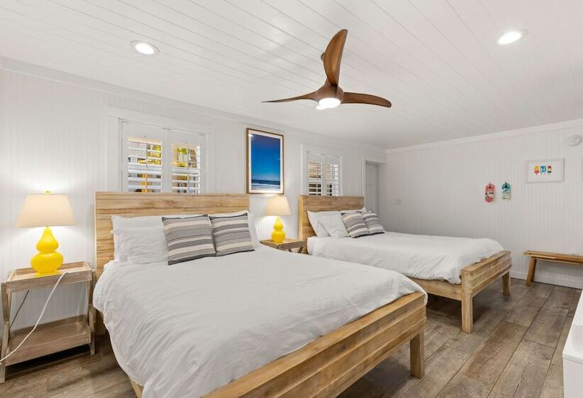 标准工作室, Inn On The Beach