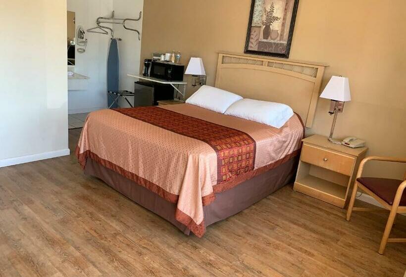 标准间, Redwood Inn