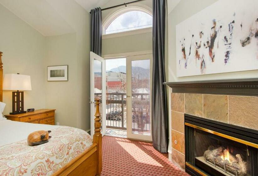 Номер Deluxe Кровать Кинг, The Bradley Boulder Inn