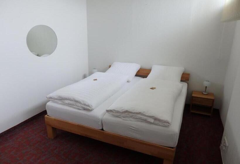 Quarto Deluxe, Zur Saale