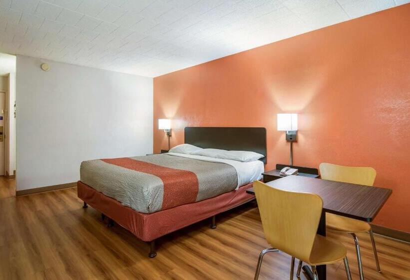 Номер Deluxe Кровать Кинг, Motel 6 New Stanton, Pa