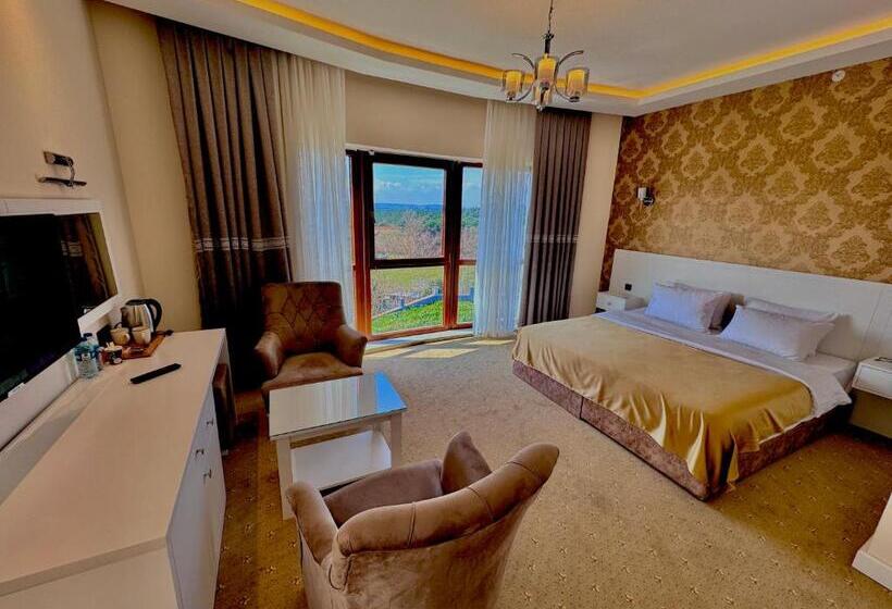 豪华套房, Green Roof Hotel & Spa