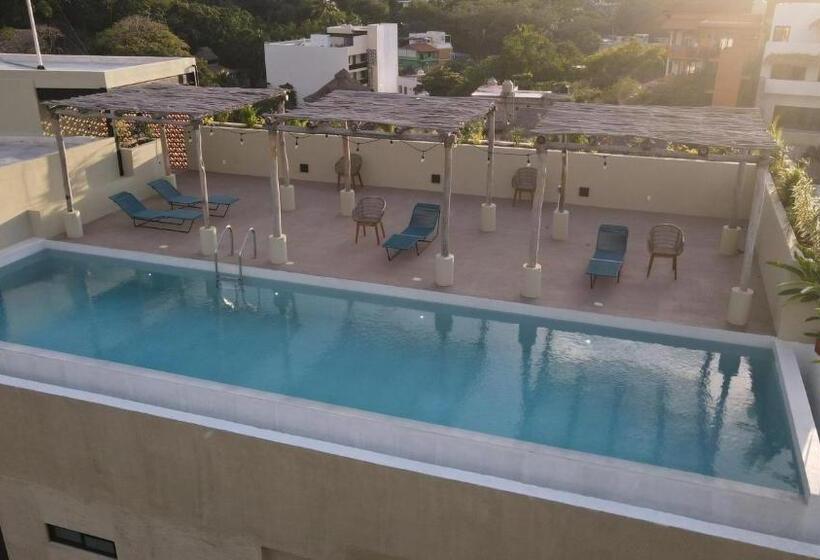 Deluxe Studio, Maramara More To Live