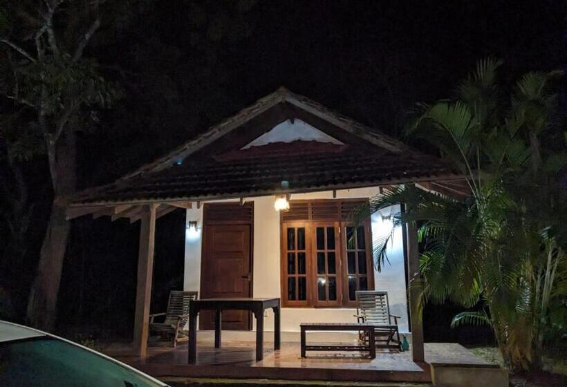 Номер Стандарт, Silent Cabana And Restaurant Marakolliya, Tangalle