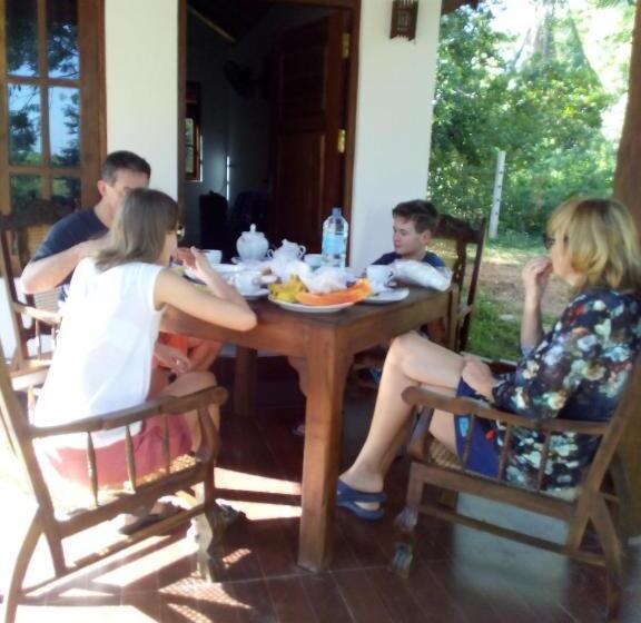 Семейный Номер Вид на Сад, Silent Cabana And Restaurant Marakolliya, Tangalle