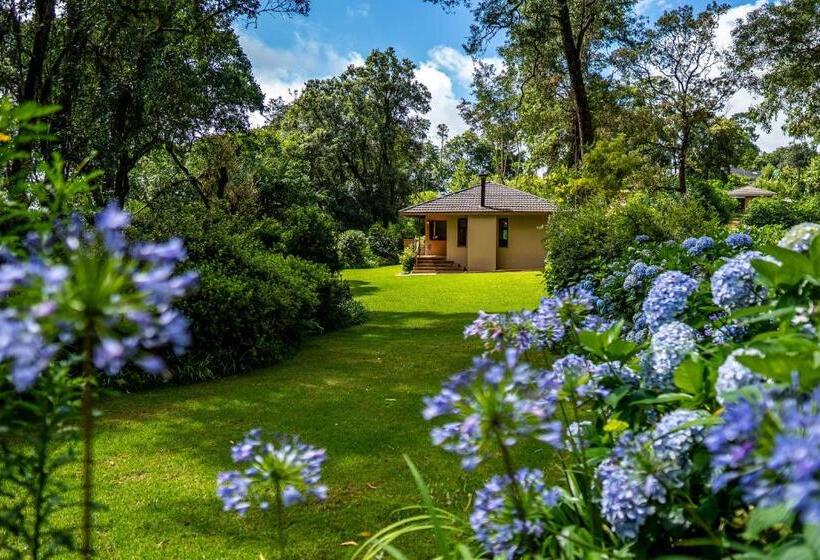 Номер Стандарт Вид на Сад, Kuhestan Farm Cottages