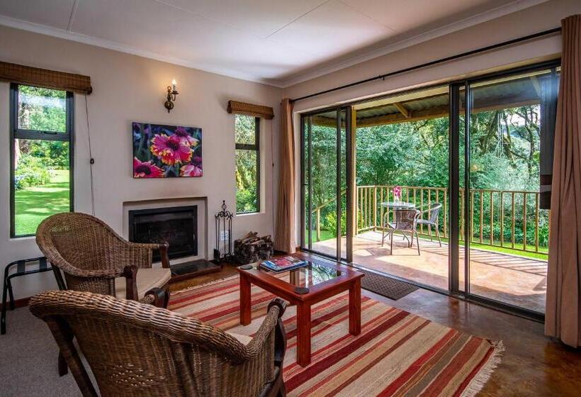 Номер Стандарт Вид на Сад, Kuhestan Farm Cottages