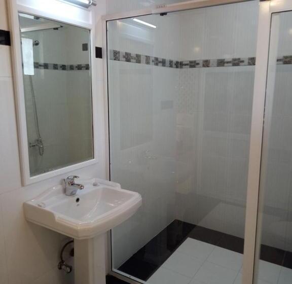 اتاق لوکس خانوادگی, The Grand Leisure