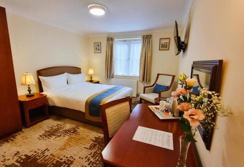 Номер Стандарт, Royal Swan, Ashley Manor   B&b