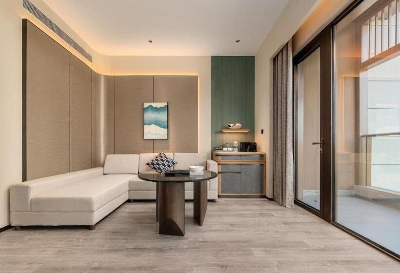 سوئیت با تخت بزرگ, Crowne Plaza Ganzhou, An Ihg
