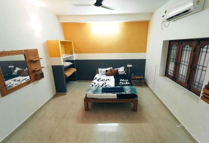 اتاق لوکس, The Last Stop Backpackers Hostel