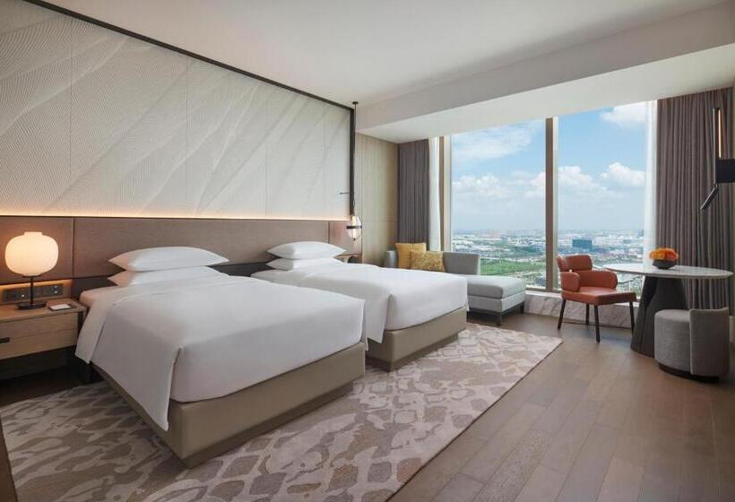 Номер Клуб, Hyatt Regency Changshu Kuncheng Lake