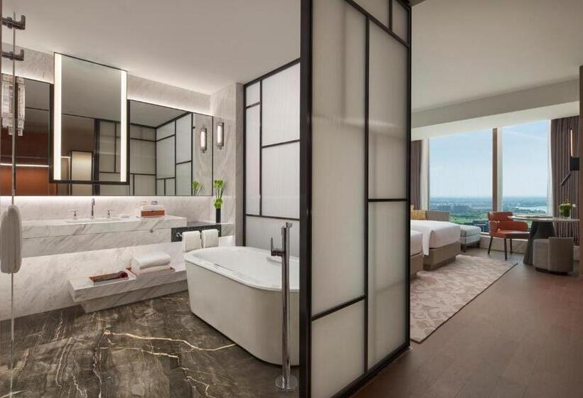 Клубный номер с видом на озеро, Hyatt Regency Changshu Kuncheng Lake