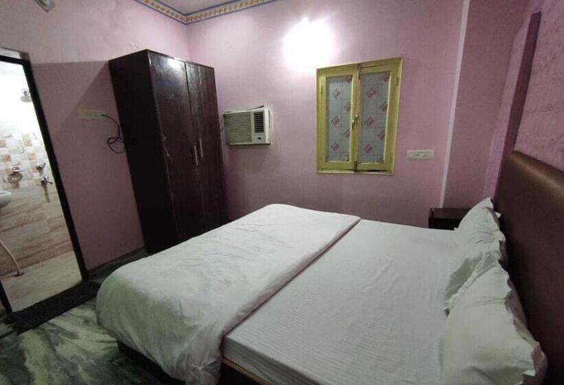 اتاق استاندارد, Oyo Flagship Kumar Guest House