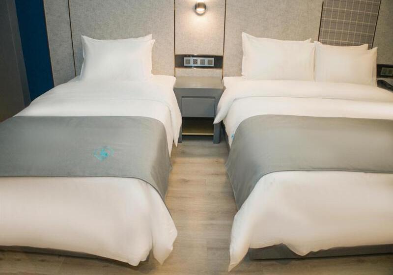 Семейный Номер Deluxe, Lanou Hotel Xiguan Impression Scenic Area Shiyanfang County