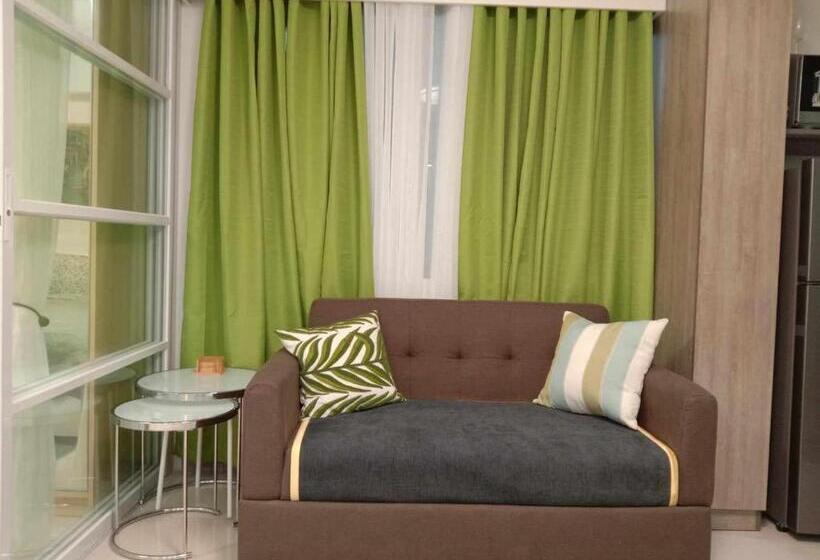 Апартаменты 1 Спальня с Балконом, Oasis Chic By The Bay Pasay City Near Mall Of Asia