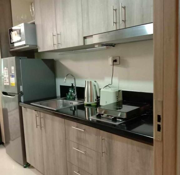Апартаменты 1 Спальня с Балконом, Oasis Chic By The Bay Pasay City Near Mall Of Asia