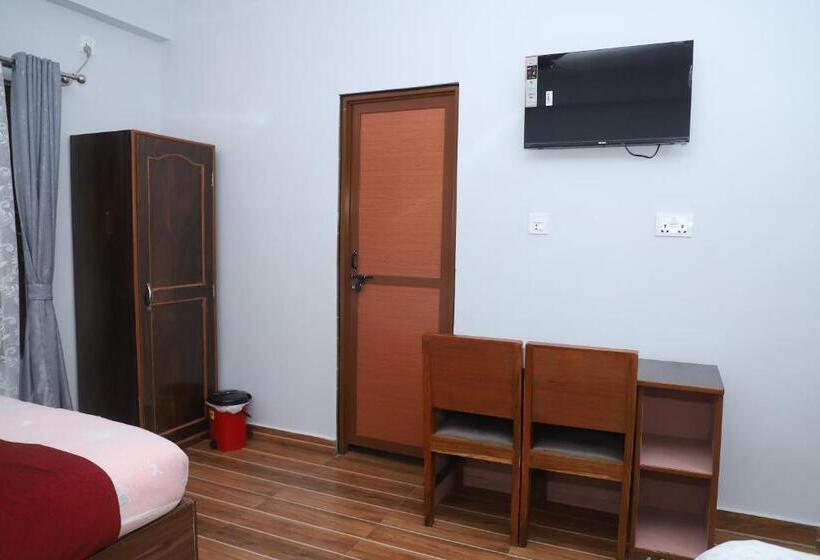 اتاق استاندارد, Nepal Inn Sauraha  Relax And Refresh   A Perfect Family Getaway