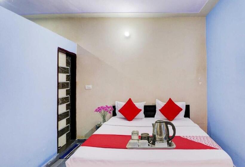 Трехместный Номер Классика, Oyo Flagship 81042 Hotel Royal Inn