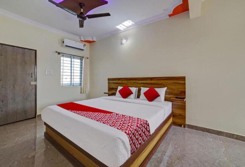 Трехместный Номер Классика, Oyo Hotel Pvg Comfort