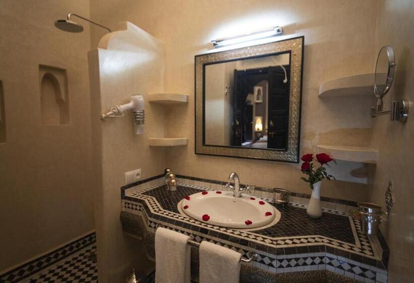 اتاق استاندارد, Riad Almisk