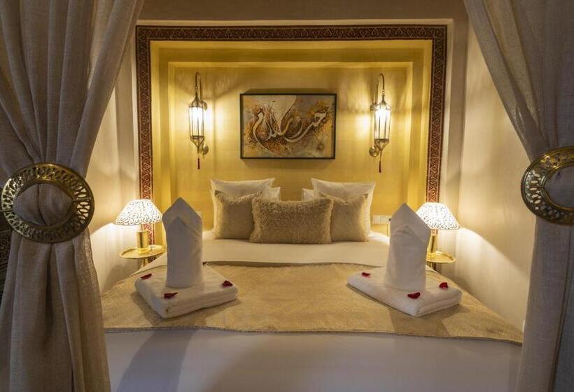 اتاق سوپریور سه تخته, Riad Almisk