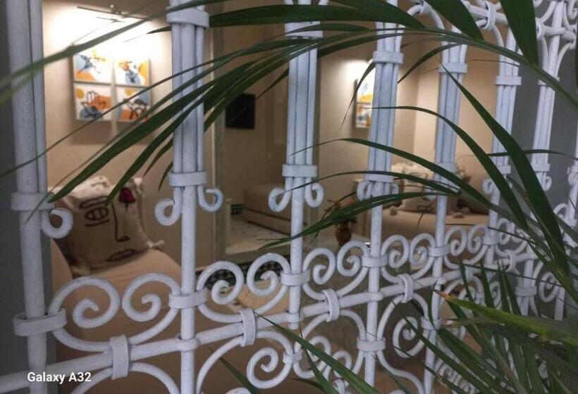 سوییت, Riad Almisk