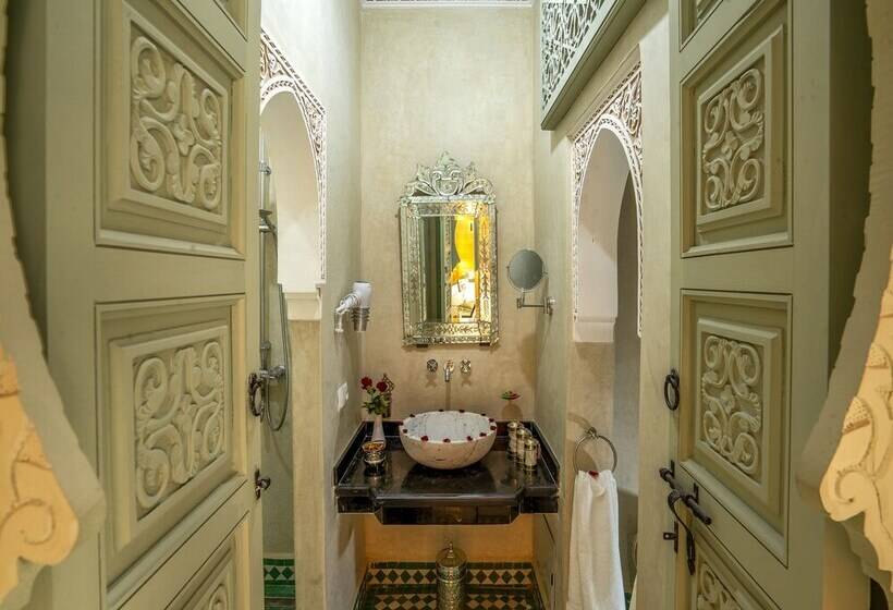 اتاق لوکس, Riad Almisk