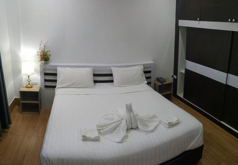 Family Room, Bouasavan Hotel And Garden