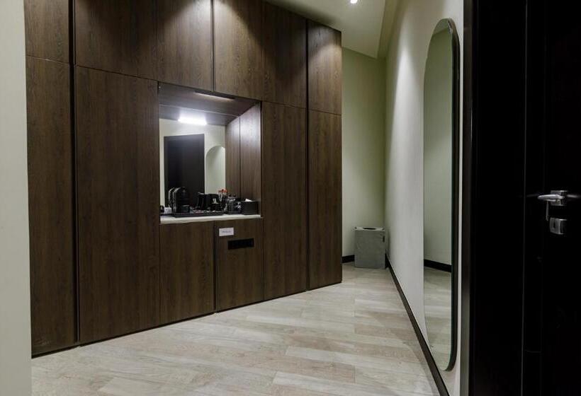 Президентский Люкс, D Avenue Boutique Hotel Accra