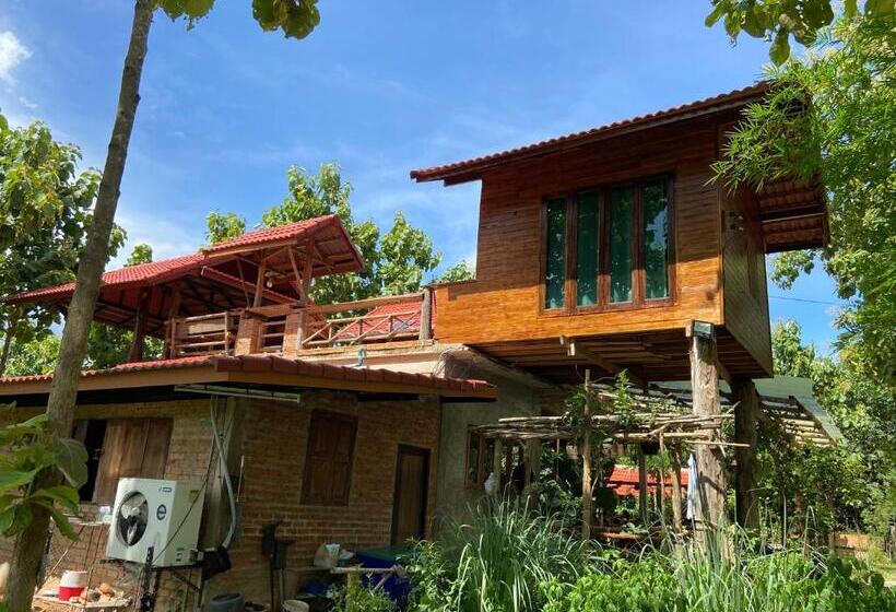 Трехместный Номер Базовый, ณ ไร่ขวัญน่าน ฟาร์มสเตย์