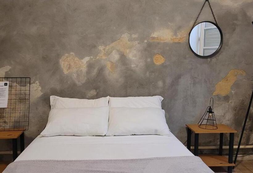 اتاق استاندارد با سرویس بهداشتی مشترک, Chez Zany Boutique Hostel   Santa Teresa