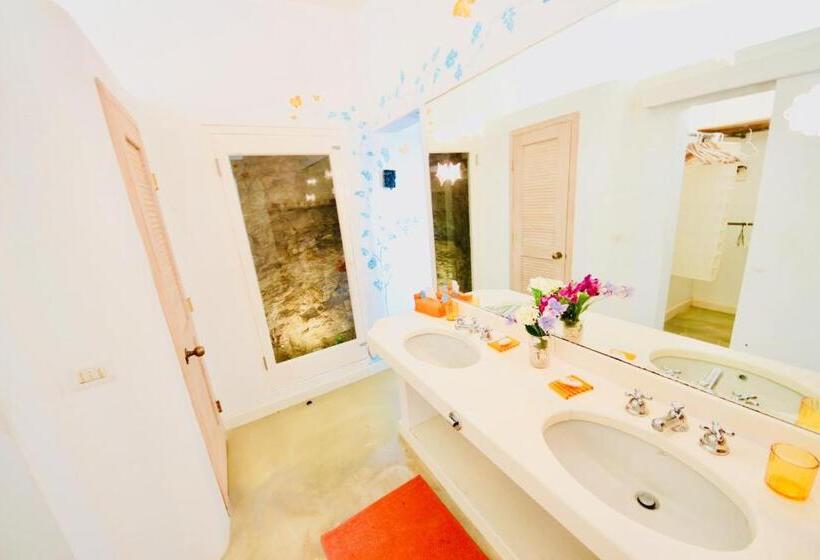 Deluxe Suite Sea View, Dolcevita Cliff Private Resort By Klabhouse   Adults Only