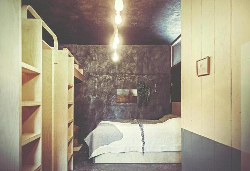 Номер Стандарт, La Petite Fabriek