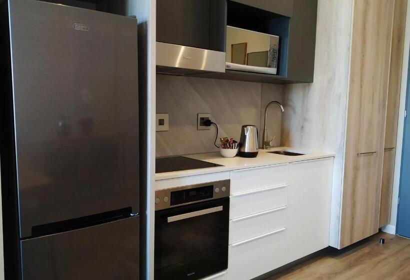 Quarto Deluxe com Sacada, Menlyn Apartment