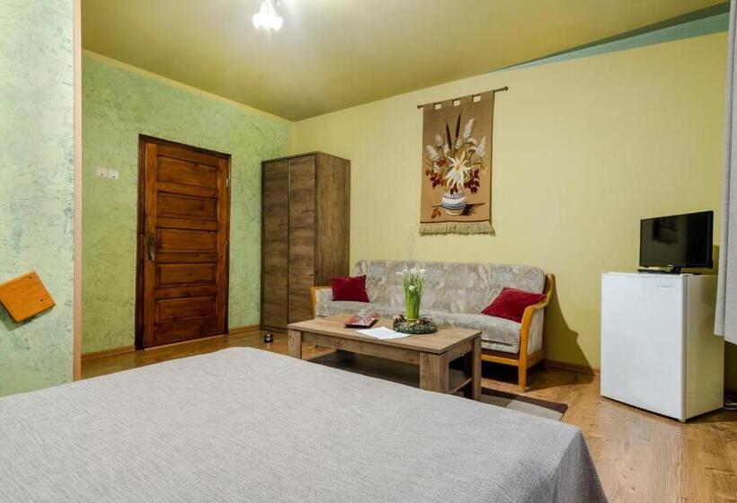 Quarto Familiar, Pensiunea Bucovina