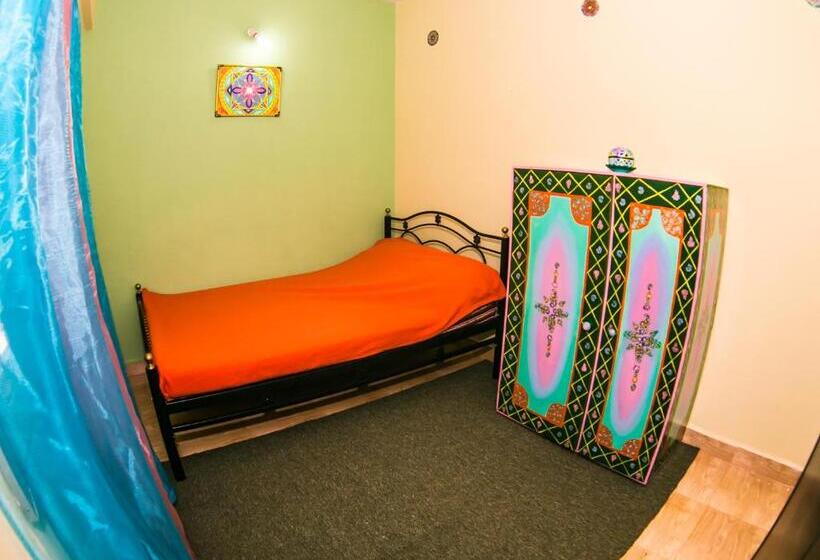 经济房, Aparthotel Orange Village