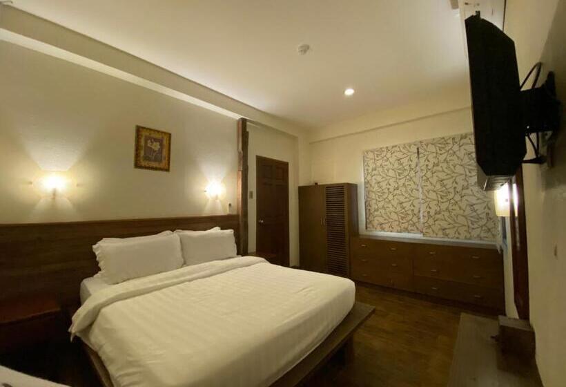 Полулюкс, El Puerto Marina Beach Resort & Vacation Club